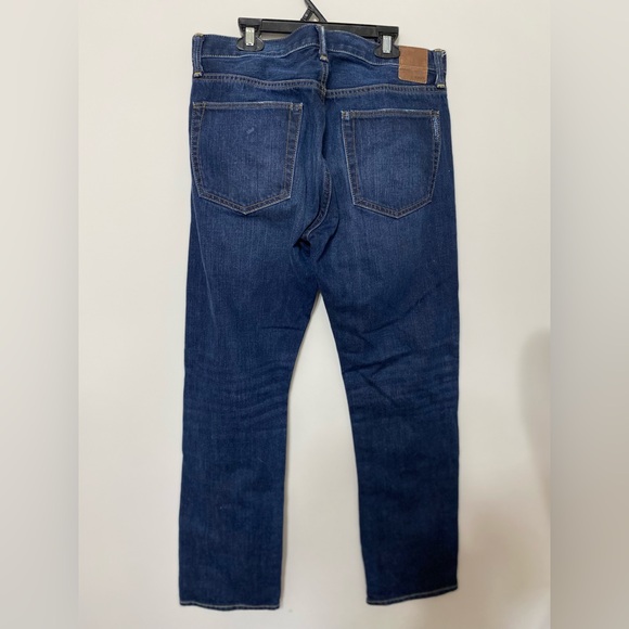 Gap Jeans Men Tapered Slightly Distressed Size Waist 31 Length 30 - Picture 6 of 6